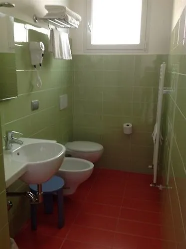 Hotel Elizabeth Bellaria-Igea Marina 4*,